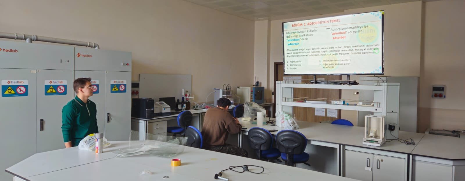 laboratuvar çalışmaları.jpg